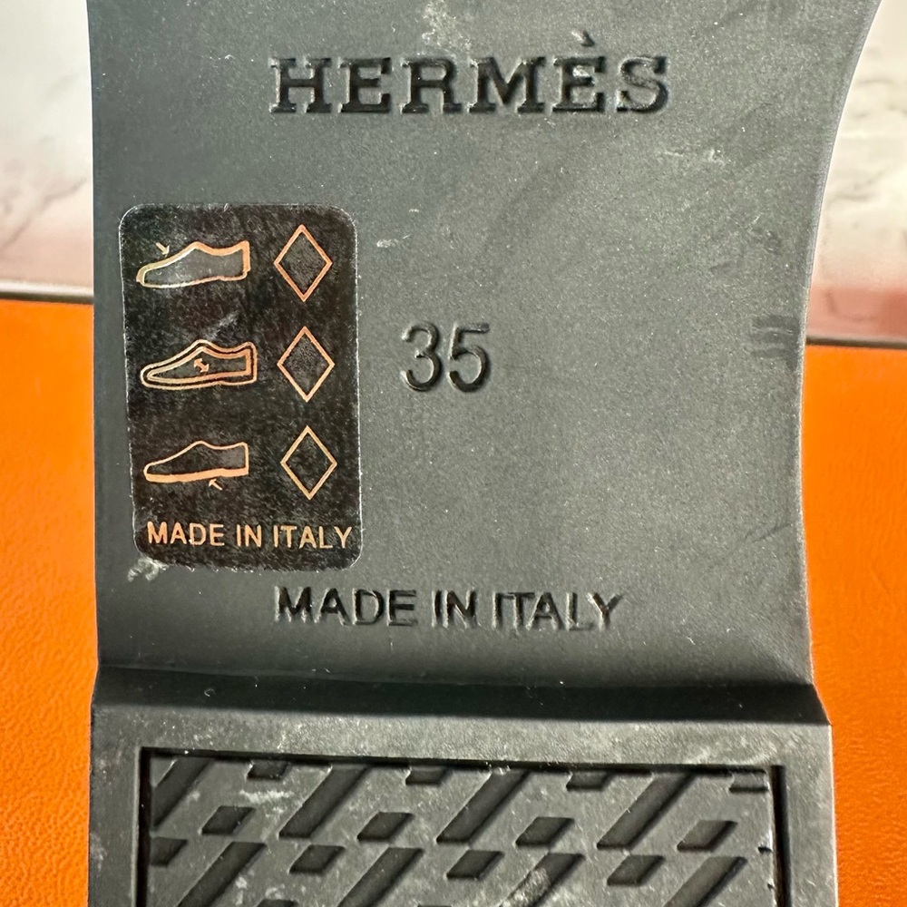 Hermès Aloha Black Sandals (Hermès Chaîne d’Ancre Rubber Slides ) - Picture 6 of 10